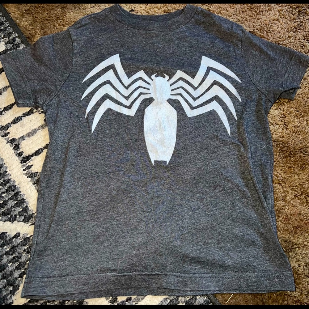 Lot of 6 Graphic Tees Boy’s Size 5-6 - Picture 2 of 13